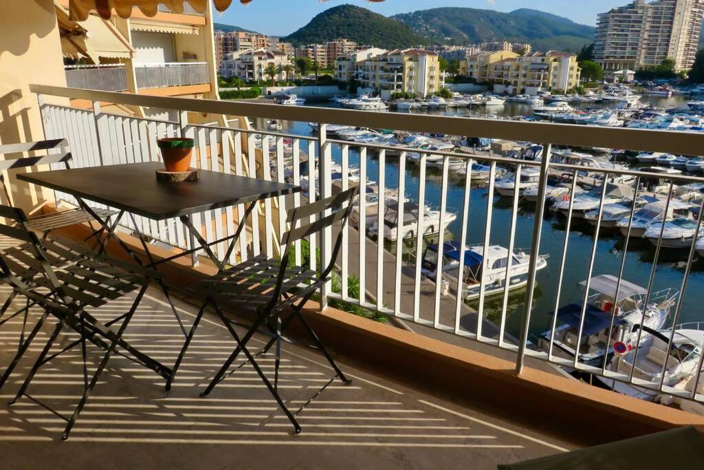 Appartement Lumineux 6 Places Avec Vue Sur Marina Mandelieu エクステリア 写真